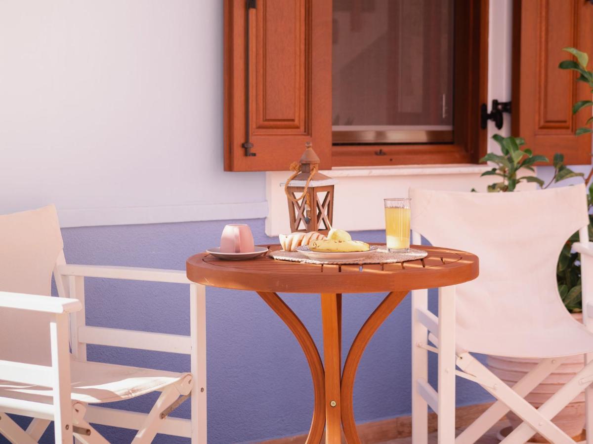 Captain'S Memories Stylish Harbour Apartments Chalki Town Exteriör bild