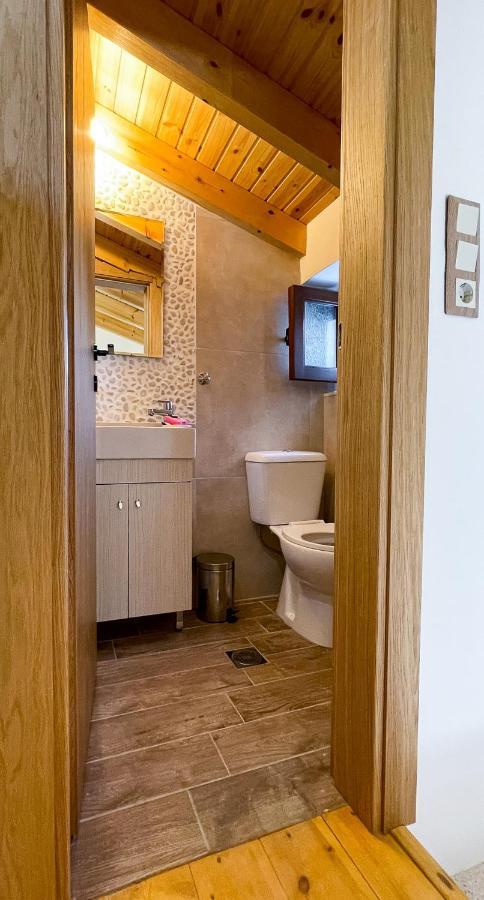 Captain'S Memories Stylish Harbour Apartments Chalki Town Exteriör bild